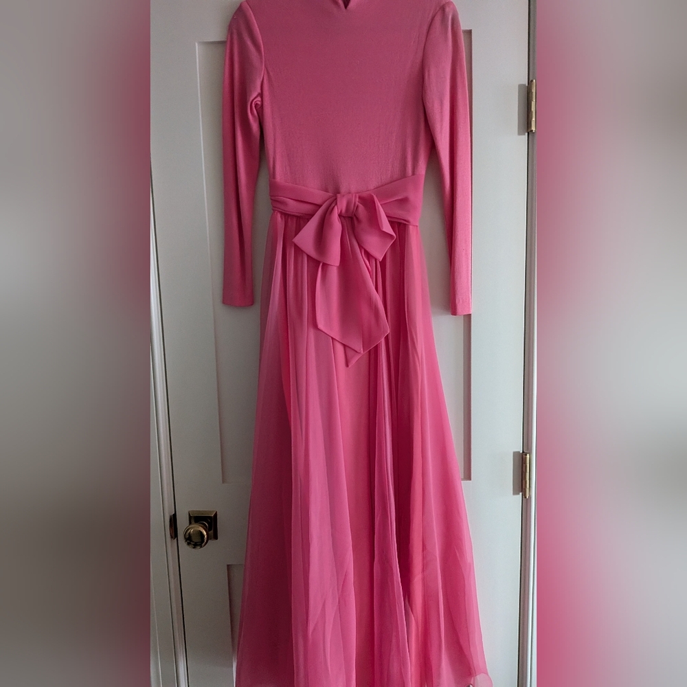 Miss Elliette, Classic Vintage Pink Maxi Dress. Size 6.
